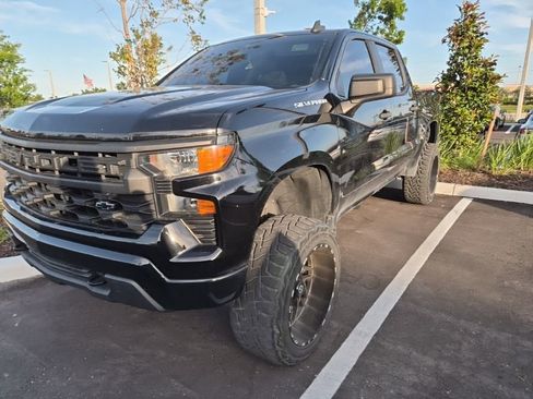 Used 2022 Chevrolet Silverado 1500 Custom image 1