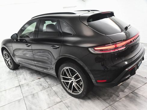 Used 2023 Porsche Macan image 4