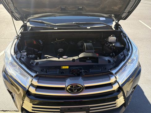Used 2018 Toyota Highlander XLE w/ Protection Package #3 image 27