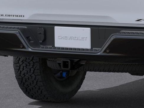 New 2026 Chevrolet Colorado ZR2 w/ Technology Package AWD/4WD image 14