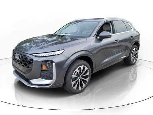 New 2026 Audi Q3 quattro 2.0T AWD/4WD image 2