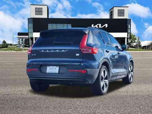 Used 2022 Volvo XC40 P8 Recharge Plus image 5