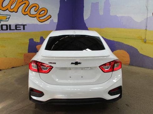 Used 2018 Chevrolet Cruze LT FWD image 7