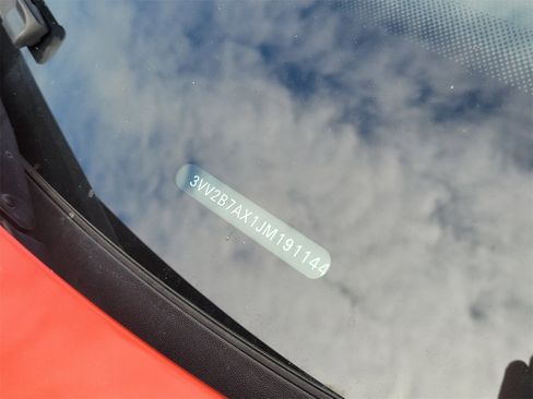 Used 2018 Volkswagen Tiguan SEL image 10