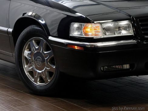 Used 1997 Cadillac Eldorado Touring FWD image 3