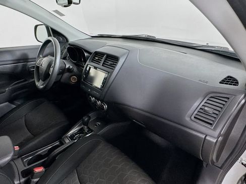 Used 2025 Mitsubishi Outlander Sport AWD image 27