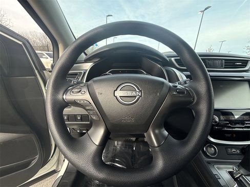 Used 2023 Nissan Murano S image 14