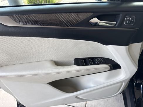 Used 2018 Lincoln MKC Black Label FWD image 23