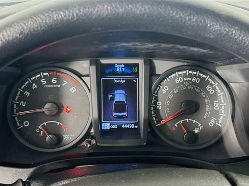 Used 2021 Toyota Tacoma SR w/ SR Convenience Package image 16