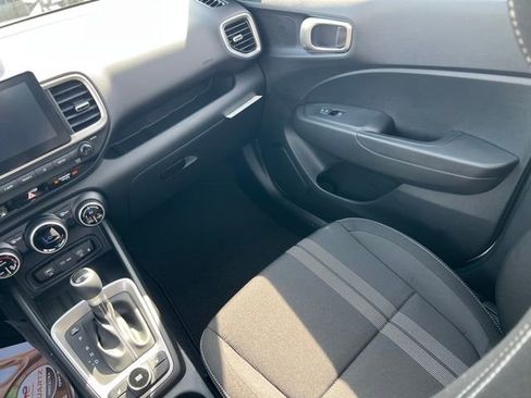 New 2026 Hyundai Venue SEL FWD image 15