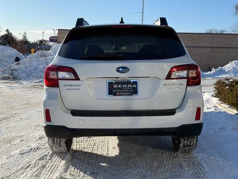 Used 2017 Subaru Outback 2.5i Limited image 4