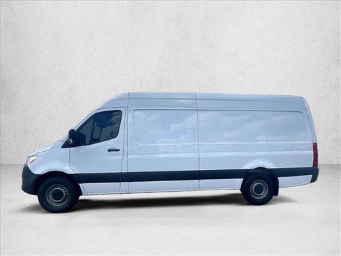 Used 2020 Mercedes-Benz Sprinter 2500 image 6