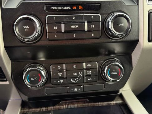 Used 2021 Ford F250 Lariat image 22