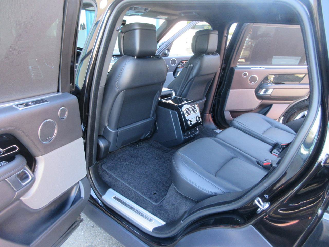 Used 2021 Land Rover Range Rover P525 Westminster Edition LWB AWD/4WD image 46