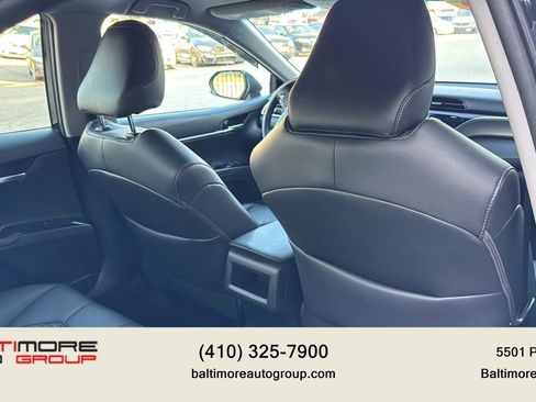 Used 2018 Toyota Camry SE image 25