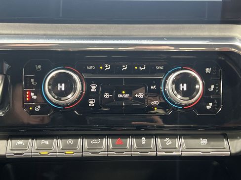 Used 2024 GMC Sierra 1500 Denali Ultimate image 19