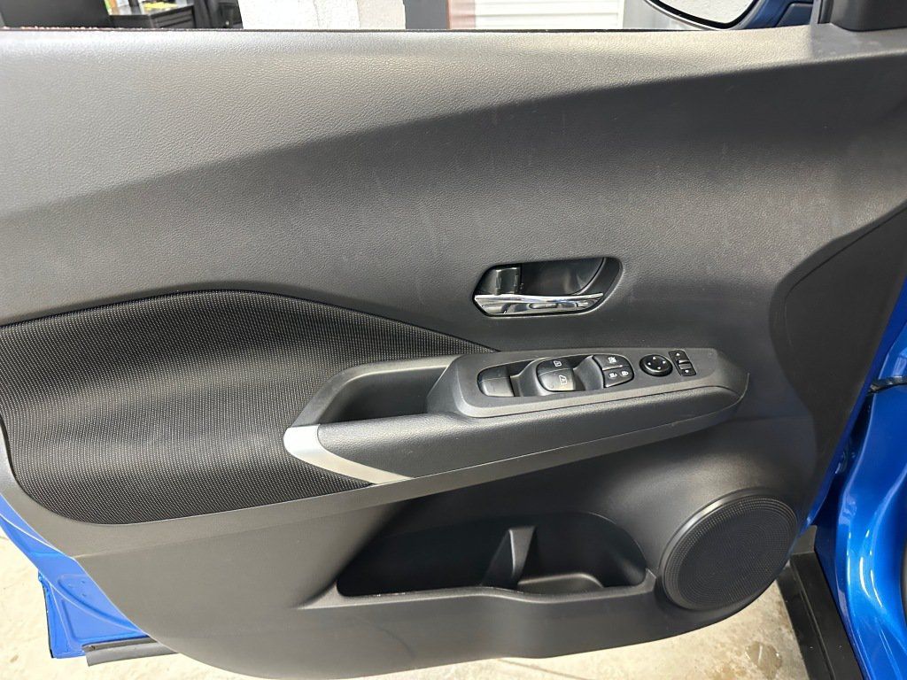 Used 2024 Nissan Kicks SV w/ Exterior Package FWD image 7