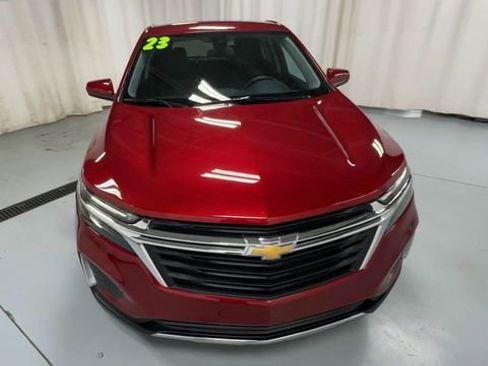 Used 2023 Chevrolet Equinox LT image 3