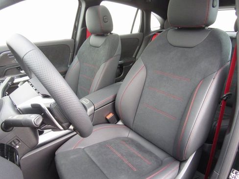 New 2025 Mercedes-Benz GLA 35 AMG 4MATIC image 14