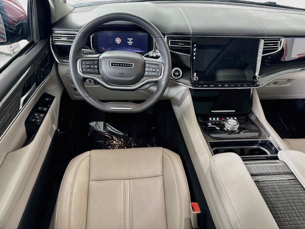 Used 2022 Jeep Wagoneer Series II w/ Premium Group I AWD/4WD image 3