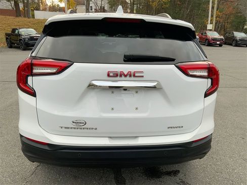 Used 2023 GMC Terrain SLE w/ Driver Convenience Package image 34