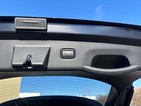 Used 2024 Hyundai Tucson Limited image 15