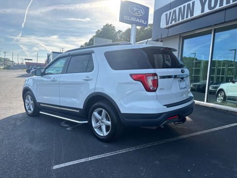 Used 2019 Ford Explorer XLT w/ Equipment Group 202A image 2