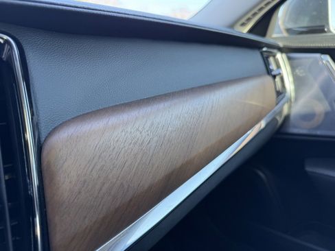 Used 2018 Volvo S90 T6 Inscription w/ Convenience Package image 10