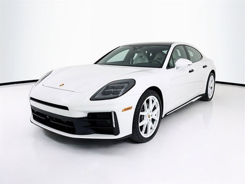 New 2026 Porsche Panamera image 1