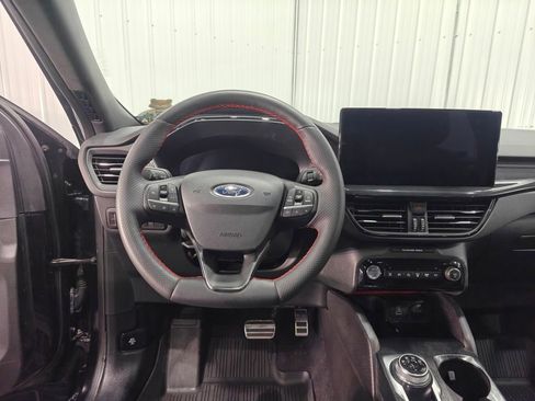 Used 2023 Ford Escape ST-Line Elite w/ Premium Technology Package AWD/4WD image 4