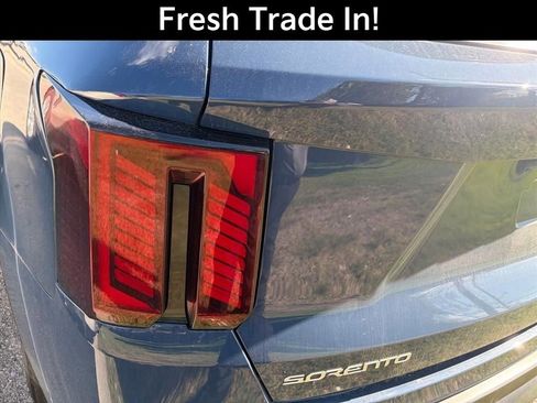 Certified 2024 Kia Sorento SX Prestige image 11