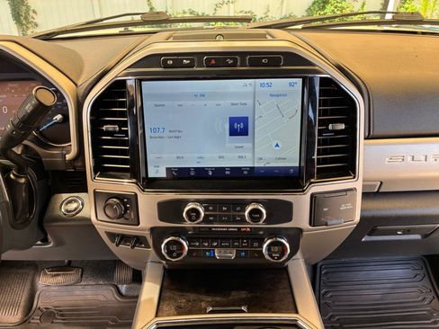 Used 2022 Ford F350 Lariat w/ Lariat Ultimate Package AWD/4WD image 23