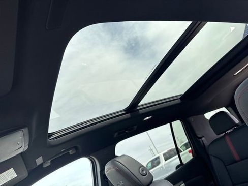 New 2026 Chevrolet Traverse RS w/ LPO, Floor Liner Package image 22