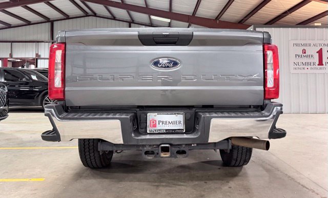 Used 2023 Ford F250 XLT w/ FX4 Off-Road Package AWD/4WD image 3