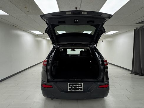 Used 2018 Jeep Cherokee Latitude Plus image 34