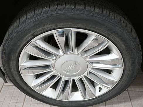 Used 2020 Cadillac Escalade Platinum image 19