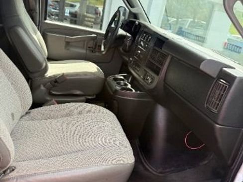 Used 2017 Chevrolet Express 3500 LT w/ LT Preferred Equipment Group image 24