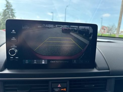 Used 2025 Honda Pilot Touring image 32