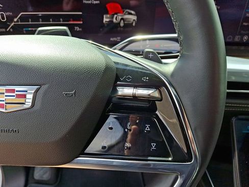 Used 2025 Cadillac Escalade Premium Luxury w/ Touring Package image 23