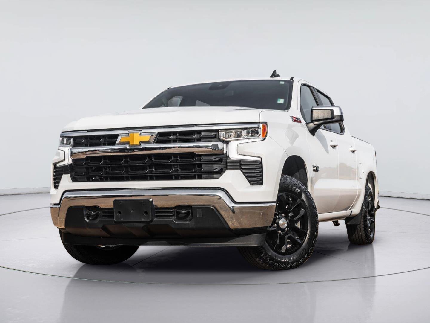 Used 2024 Chevrolet Silverado 1500 LT w/ Z71 Off-Road Package AWD/4WD image 1