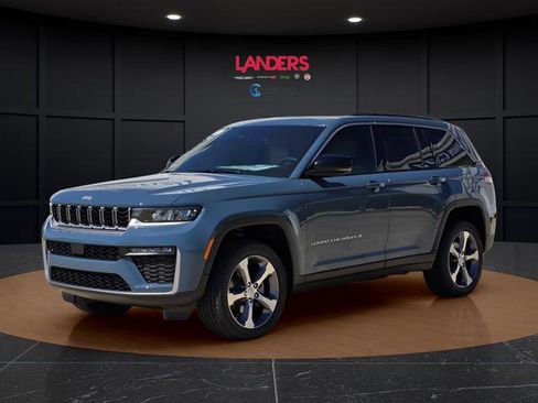 New 2026 Jeep Grand Cherokee Limited RWD image 1