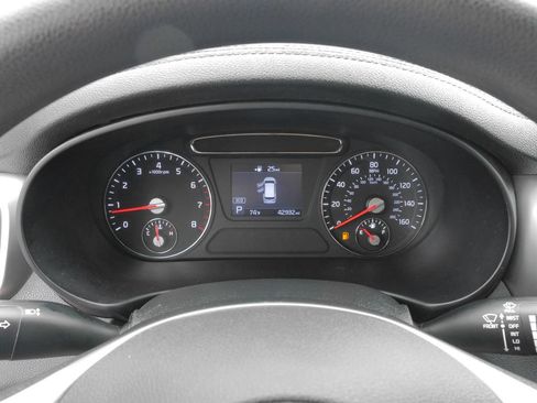 Used 2020 Kia Sorento L FWD image 24
