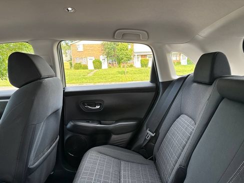 Certified 2024 Honda HR-V LX image 18