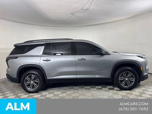 Used 2026 Chevrolet Traverse LT w/ Driver Confidence Package FWD image 4