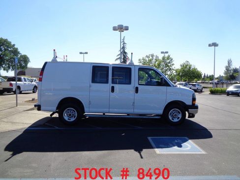 Used 2024 GMC Savana 2500 w/ Driver Convenience Package image 9