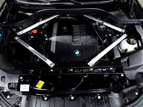 Used 2021 BMW X5 xDrive40i w/ Premium Package image 11