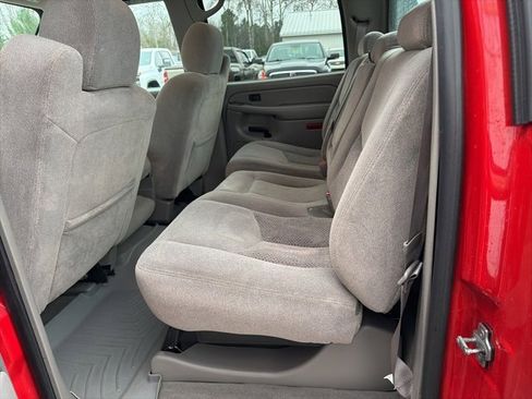 Used 2005 Chevrolet Avalanche LS image 24