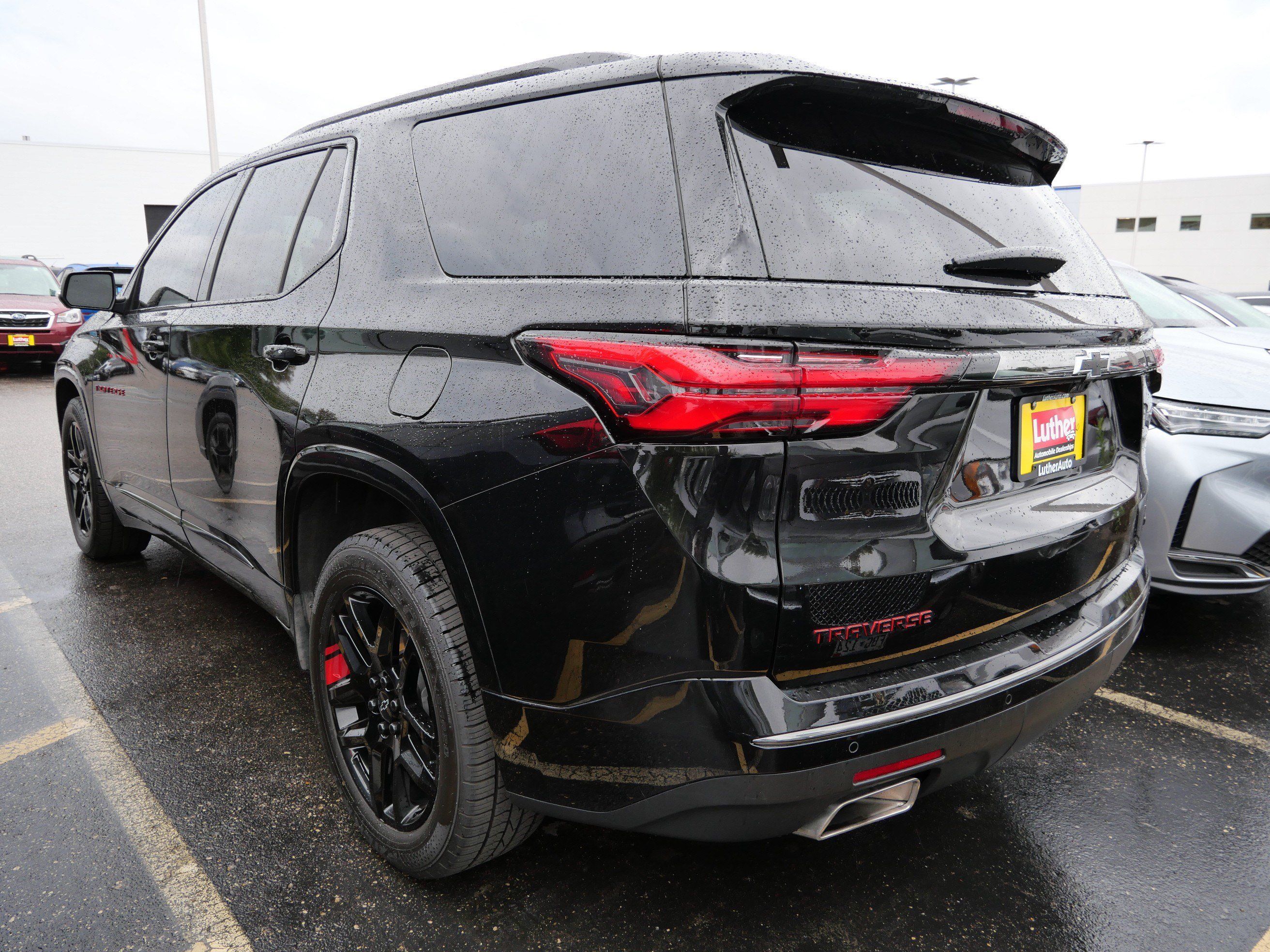 Used 2023 Chevrolet Traverse Premier w/ Redline Edition AWD/4WD image 6