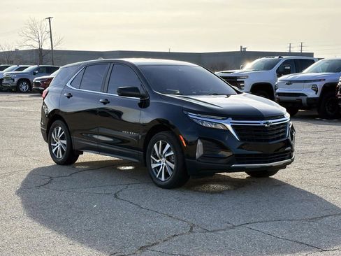 Used 2024 Chevrolet Equinox LT w/ LPO, Floor Liner Package image 6