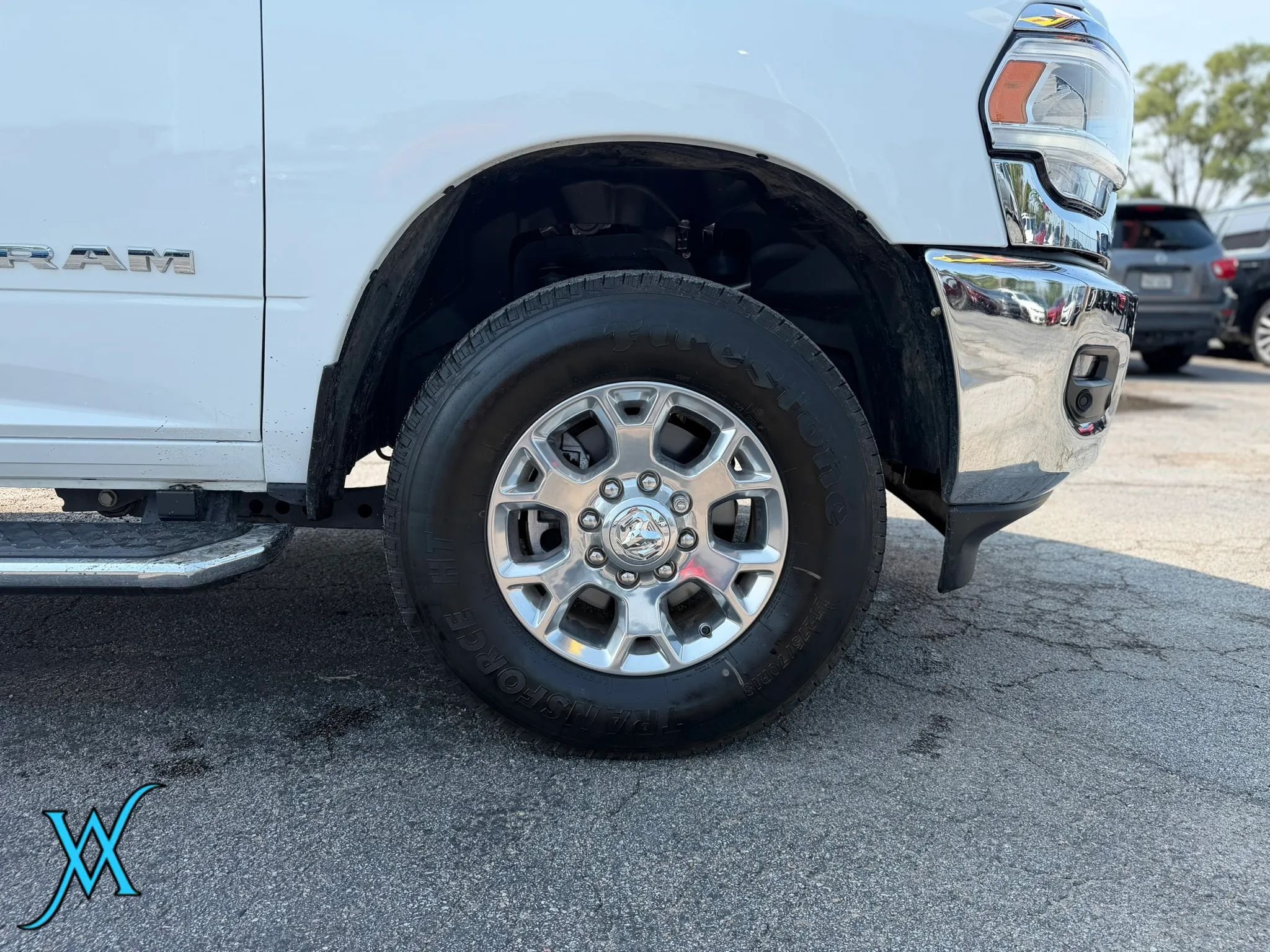 Used 2024 RAM 2500 Laramie AWD/4WD image 9
